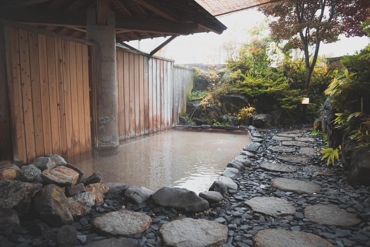 Hytter Lakeside Lodge Chino Exterior photo